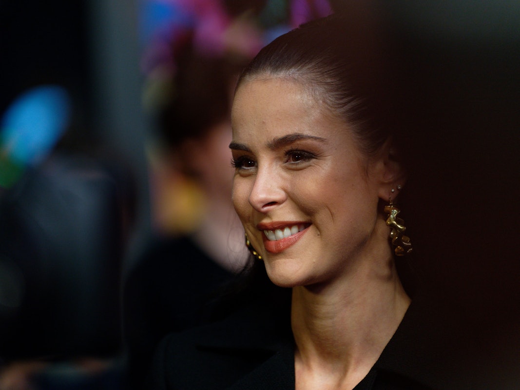 Lena Meyer-Landrut (hier im Oktober 2023 bei der Premiere des Films „Trolls - Gemeinsam stark“) musste wegen starker Schmerzen zwei Konzerte absagen.