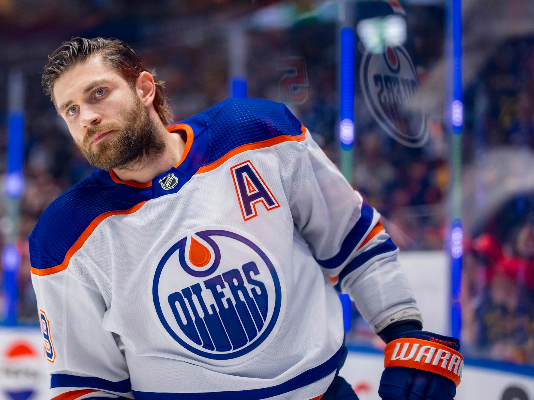 Leon Draisaitl im Trikot der Edmonton Oilers.