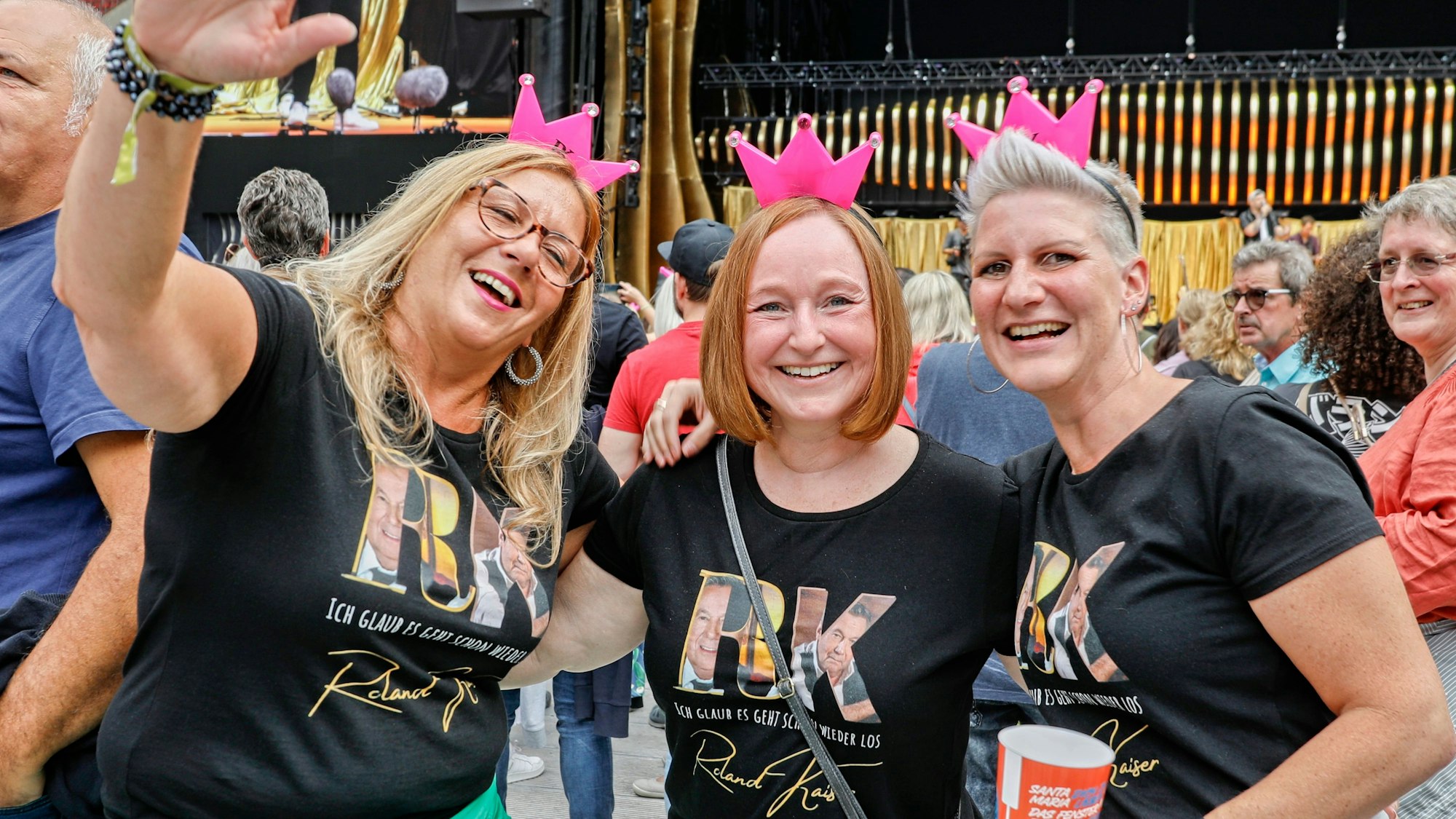 Roland-Kaiser-Fans im Stadion.