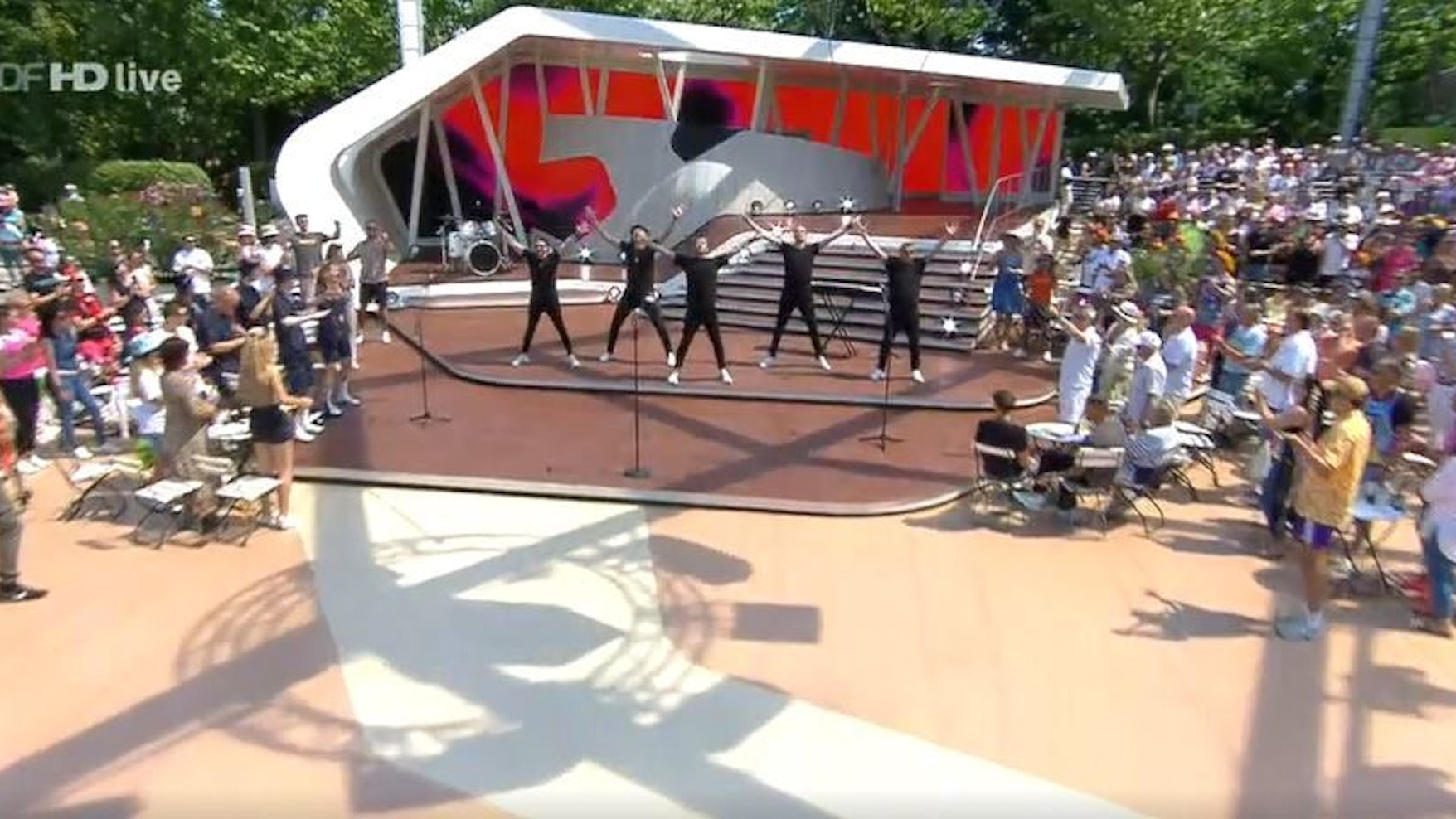 Choreo der Räuber im Fernsehgarten.