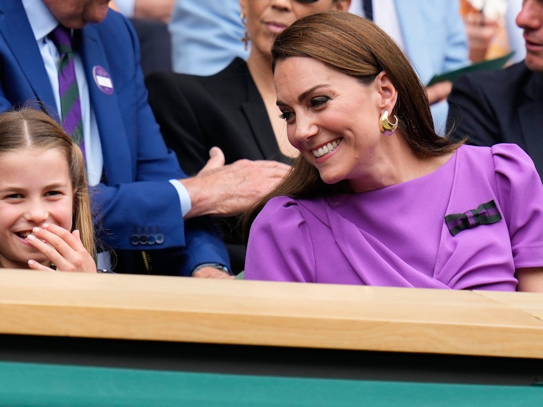 Hatten sichtlich Spaß in Wimbledon: Prinzessin Charlotte begleitete Mama Kate am Sonntag zum Finale der Herren.