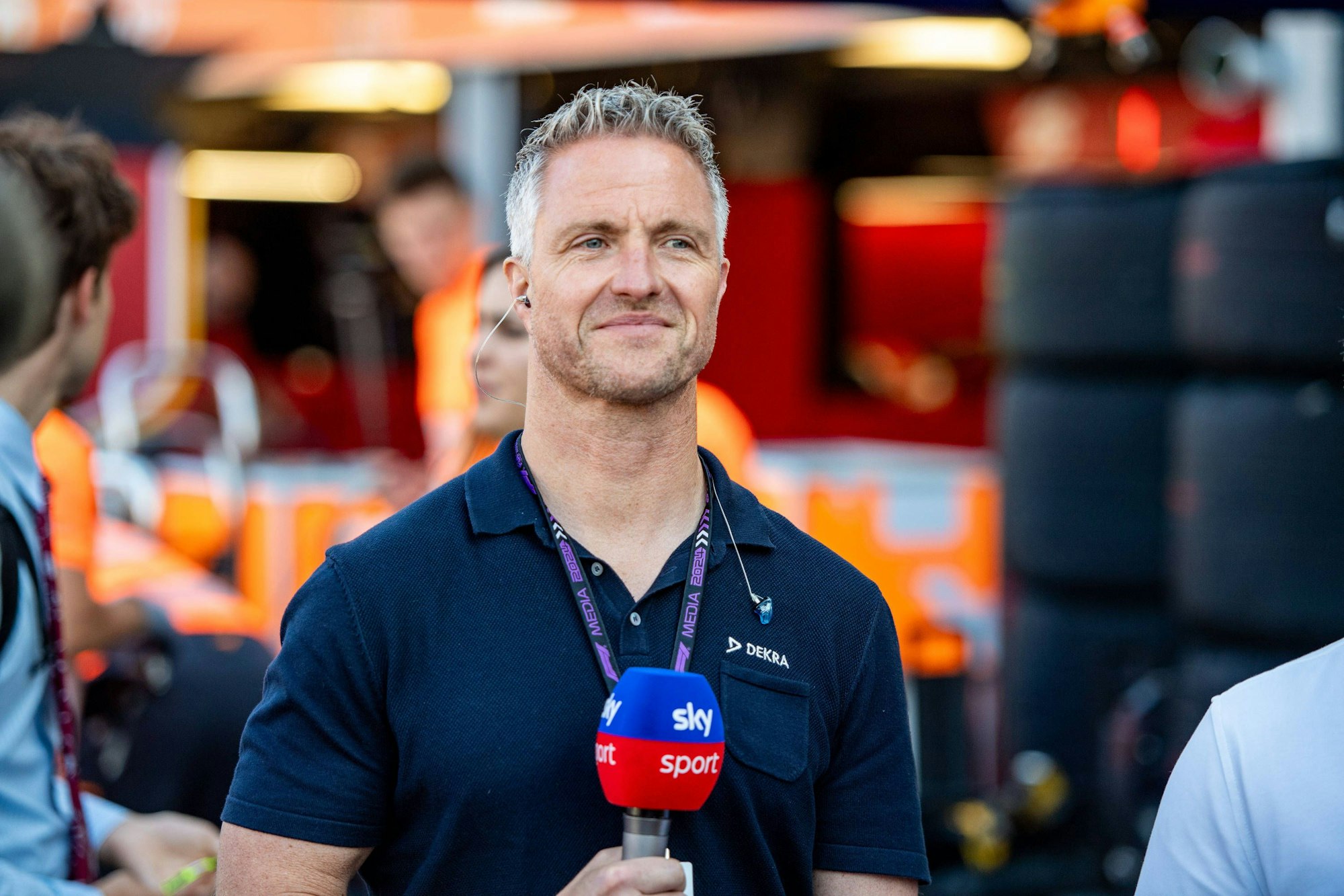 Ralf Schumacher bei einer TV-Übertragung bei der Formel 1.