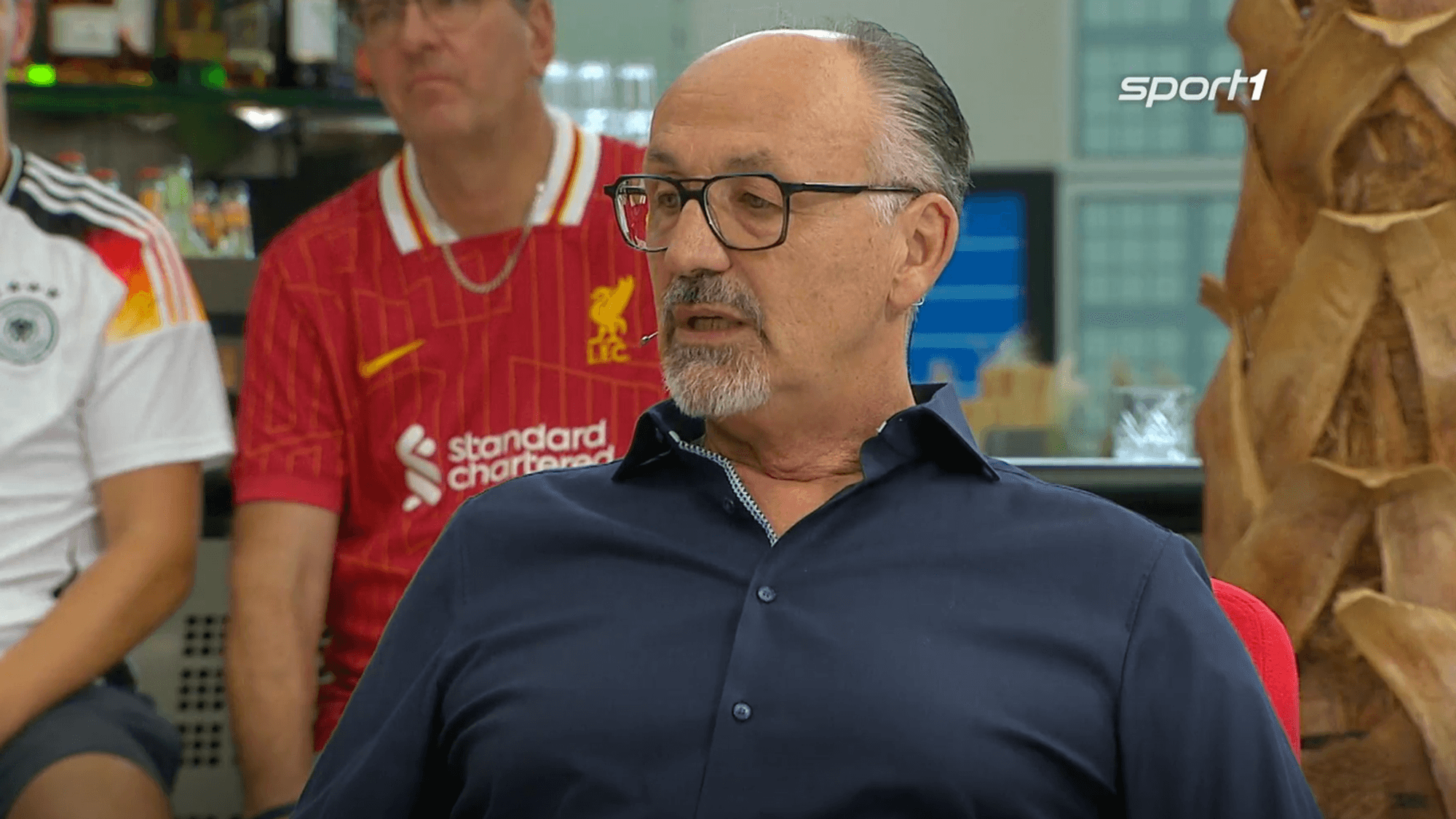 Jürgen Kohler spricht als Gast im Sport1-„Doppelpass“.