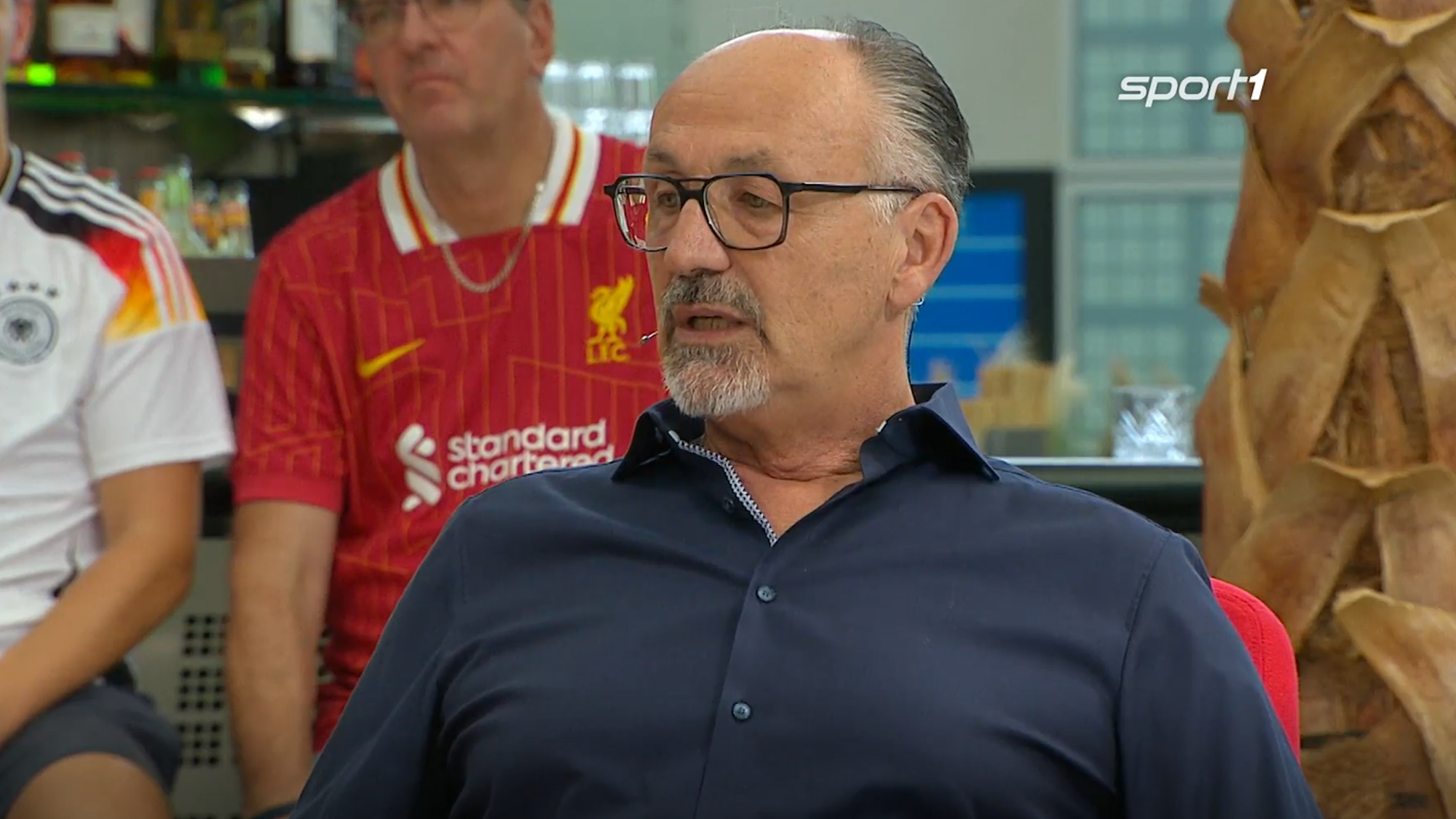 Jürgen Kohler spricht als Gast im Sport1-„Doppelpass“.