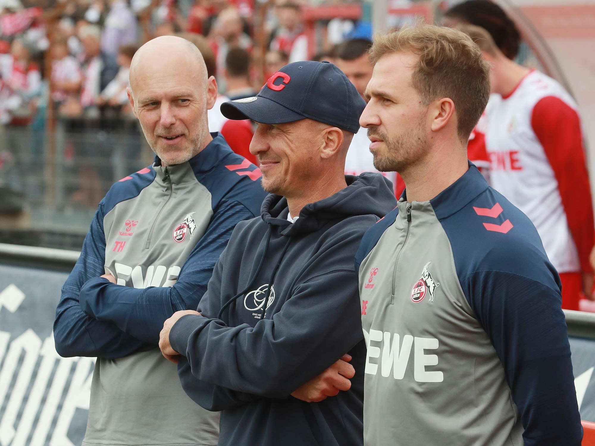 Co-Trainer Thomas Hickersberger, Trainer Gerhard Struber, Co-Trainer Bernd Eibler (1. FC Köln).