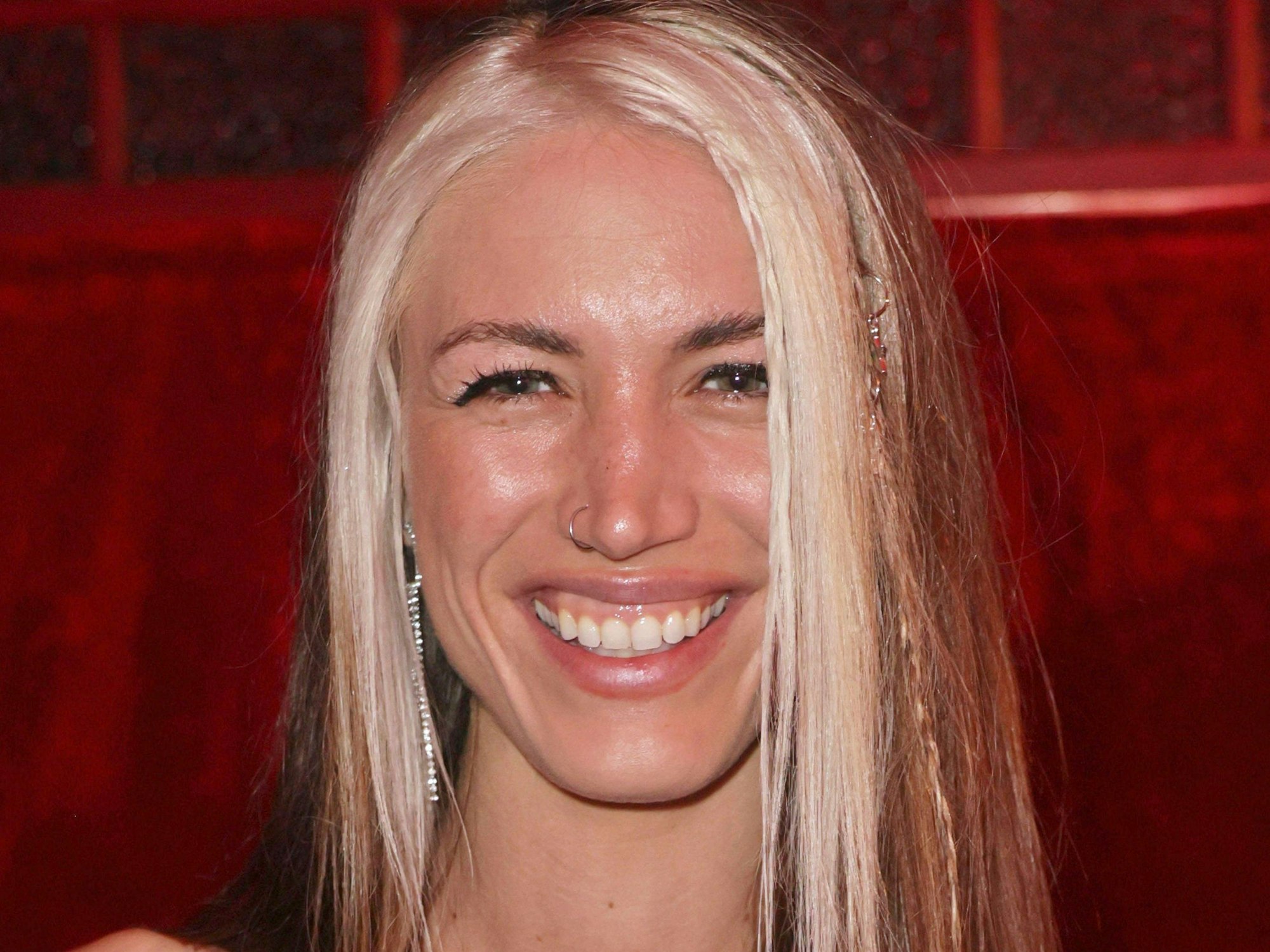 Tessa Bergmeier im Januar 2024 beim Charity-Abend Zugusten des Lufthafens des Altonaer Kinderkrankenhauses im Cornelia Poletto Palazzo auf der Horner Rennbahn. Gemeinsam mit ihrem Freund Jakob ist Tessa im „Sommerhaus der Stars“ auf RTL dabei.