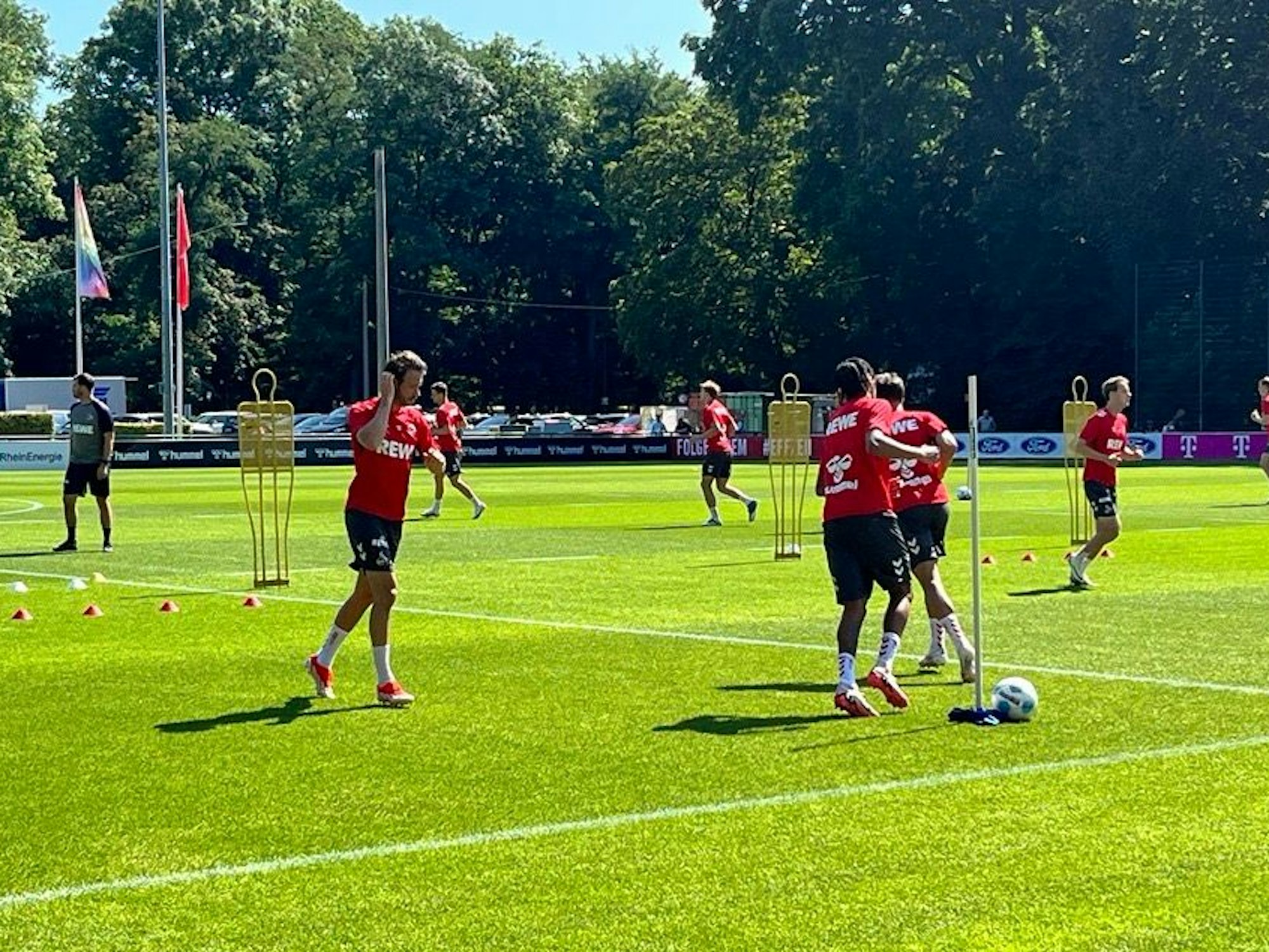 Mark Uth war am Montag (15. Juli 2024) wieder beim Mannschaftstraining des 1. FC Köln dabei.
