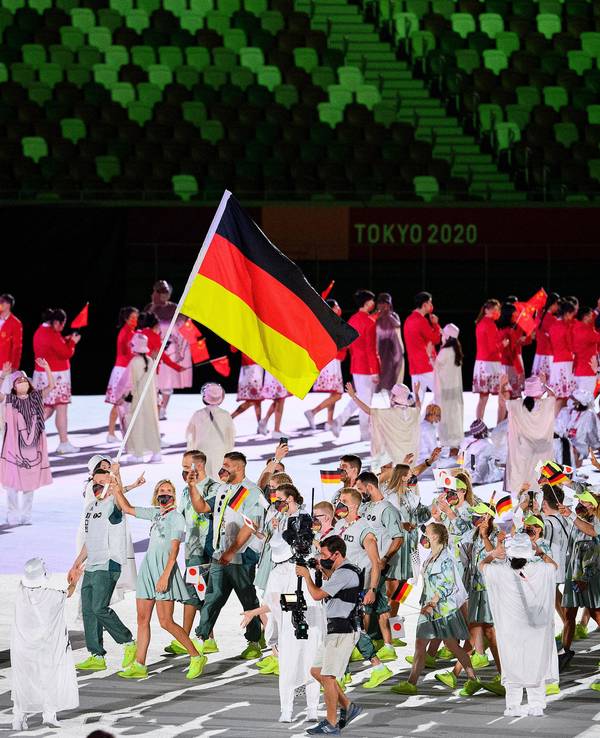 Das deutsche Olympia-Team bei der Eröffnungsfeier der Sommerspiele 2021.