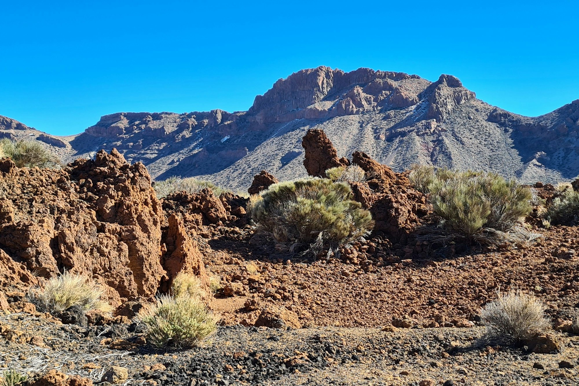 Die Landschaft in der Caldera am Vulkan Teide, Spaniens höchstem Berg.