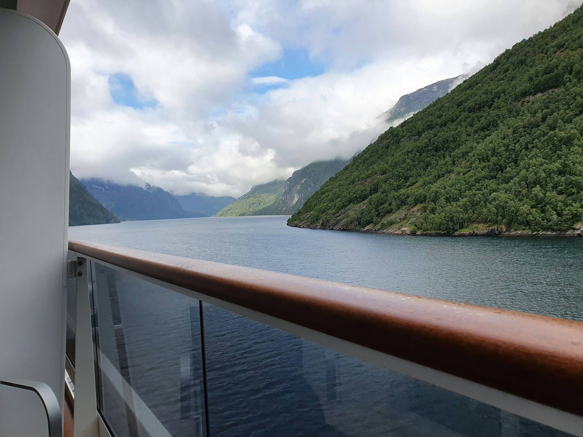 MSC Euribia auf der Fahrt nach Geiranger