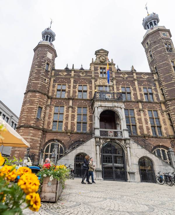 Das historische Rathaus in Venlo gehört zu den Top-Sehenswürdigkeiten der Stadt.