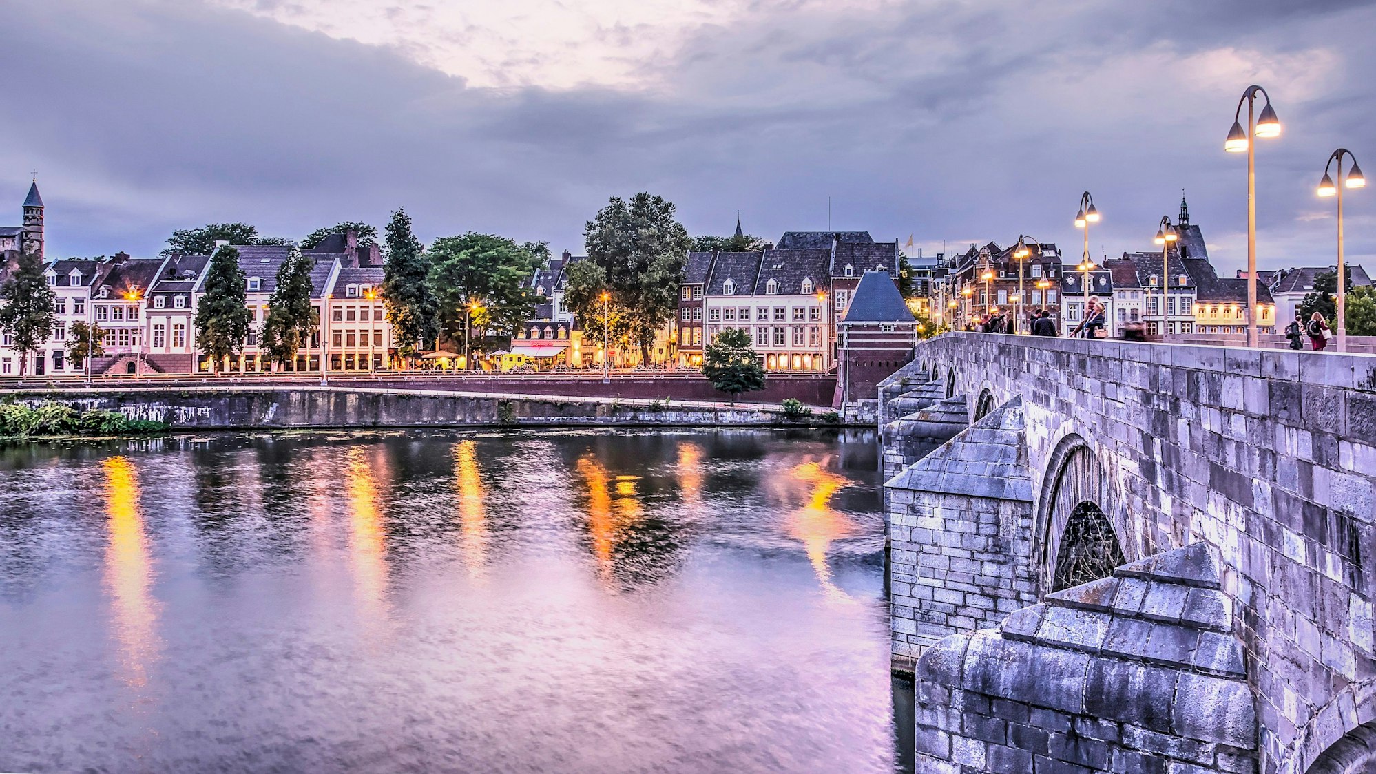 Maastricht ist ein beliebtes Reiseziel und zeichnet sich durch viele schöne Sehenswürdigkeiten aus.