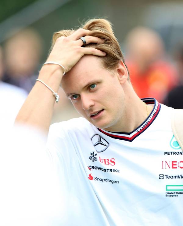 23.06.2024, xrarjax, Motorsport FIA Formel 1, Großer Preis von Spanien emspor, v.l. Paddock Mick Schumacher Reservefahrer Mercedes AMG Petronas Barcelona *** 23 06 2024, xrarjax, Motorsport FIA Formula 1, Spanish Grand Prix emspor, v l Paddock Mick Schumacher reserve driver Mercedes AMG Petronas Barcelona