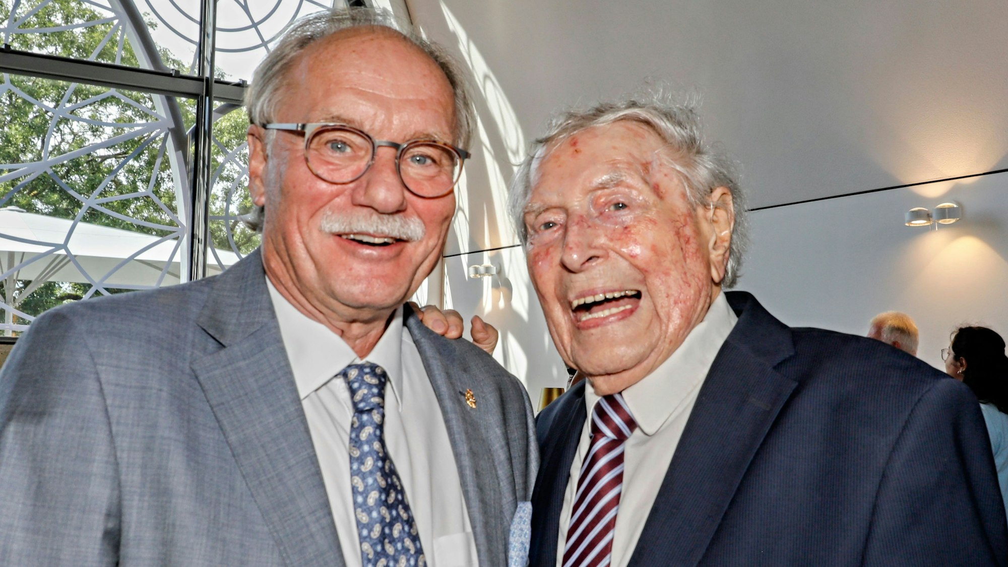 Bernhard Conin mit Ludwig Sebus.