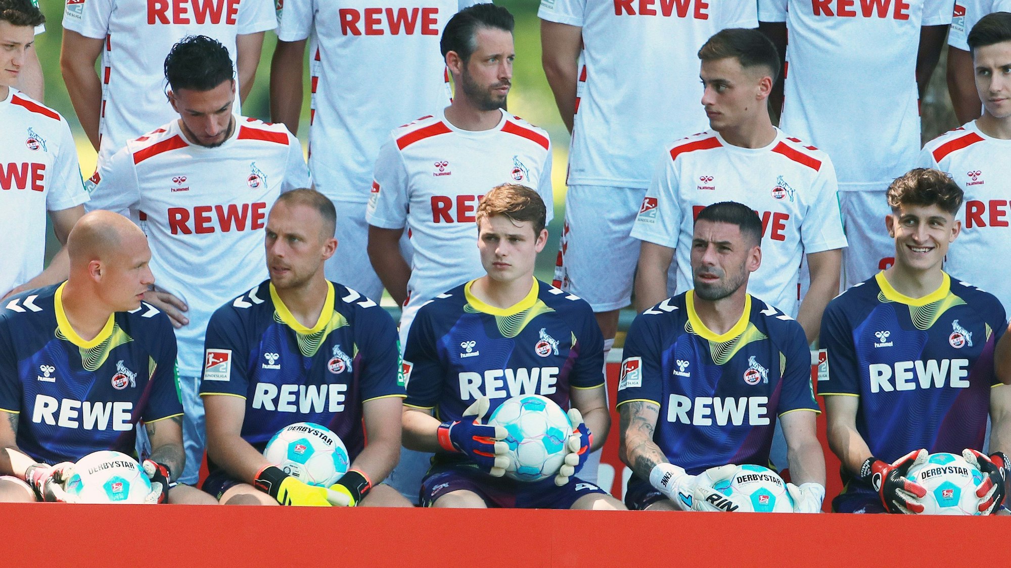1. FC Köln, Mediaday, vorne von links: Matthias Köbbing, Marvin Schwäbe, Jonas Urbig, Philipp Pentke, Jonas Nickisch (1. FC Köln)