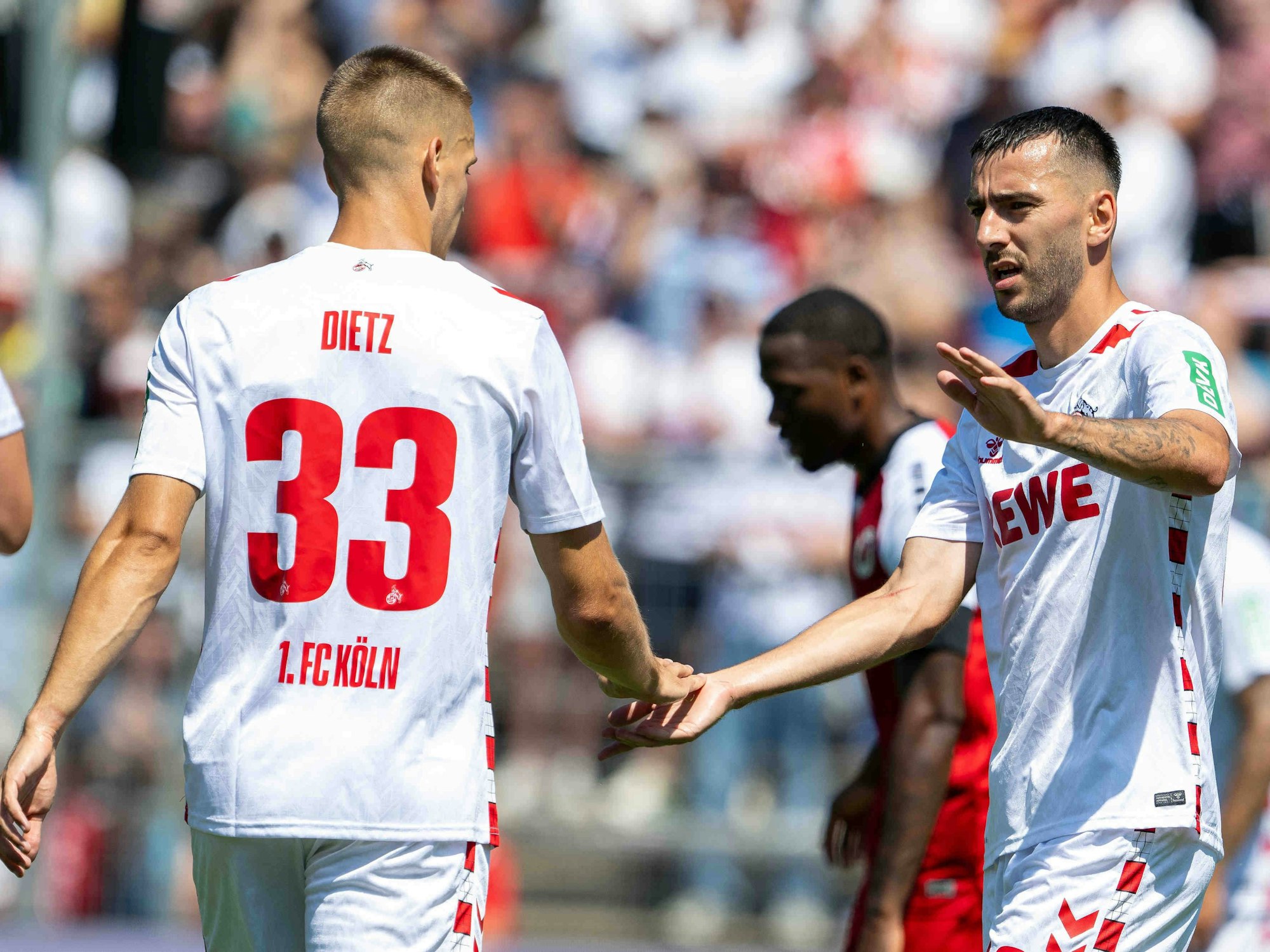 Sargis Adamyan trifft im Test gegen Viktoria Köln.