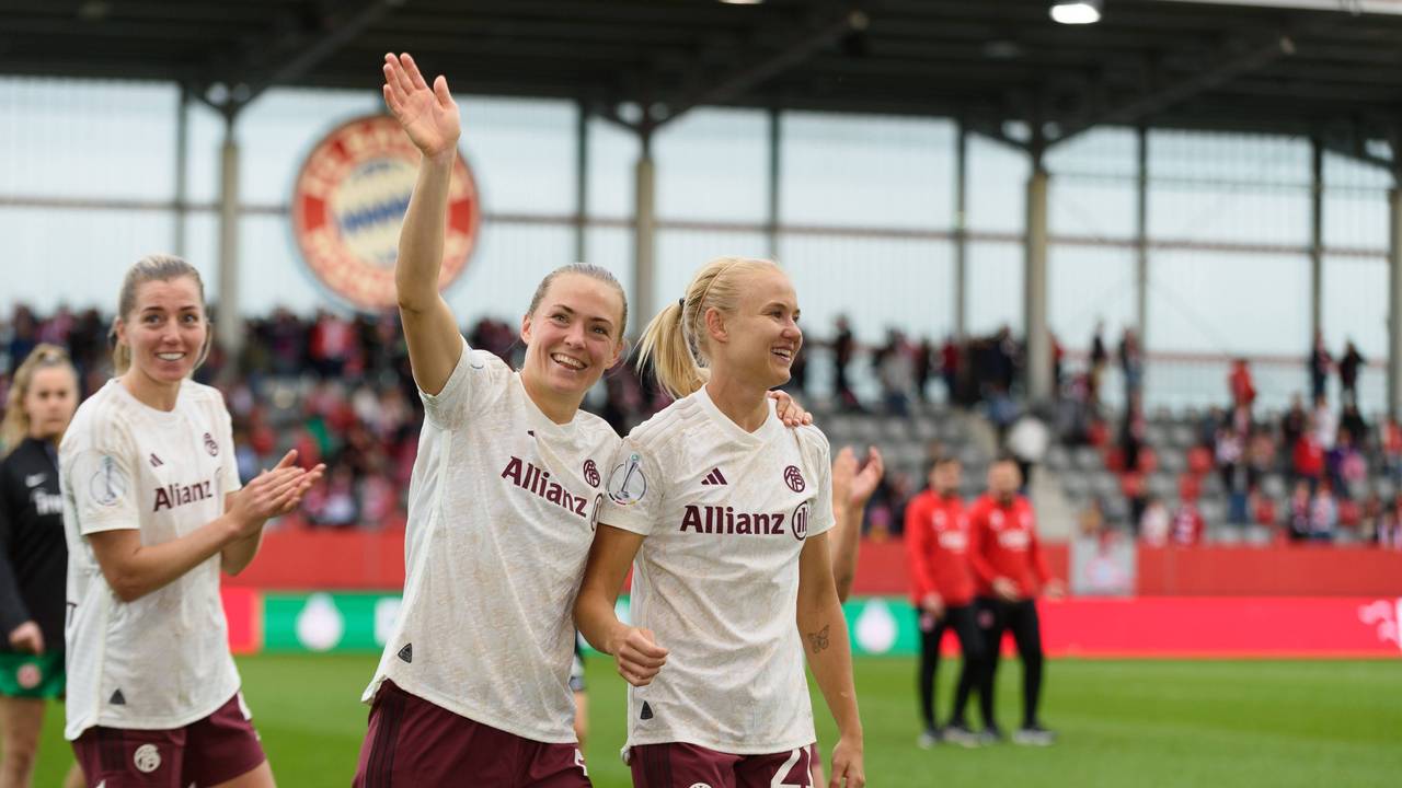 Magdalena Eriksson und Pernille Harder vom FC Bayern München.