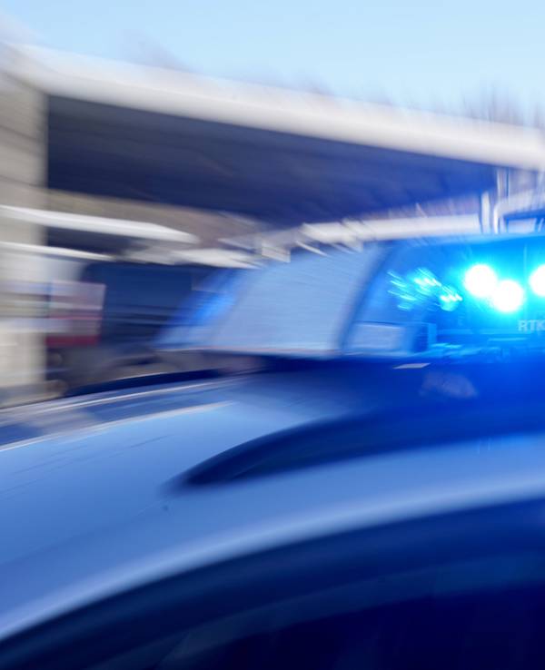 Eine Kita in Köln wird aktuell von einem Sicherheitsdienst bewacht.