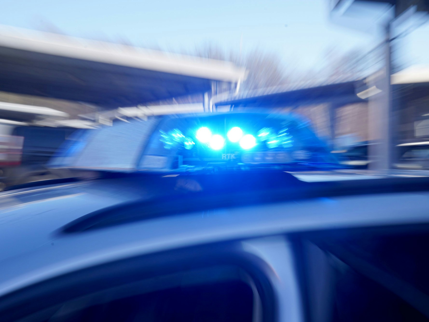 Eine Kita in Köln wird aktuell von einem Sicherheitsdienst bewacht.