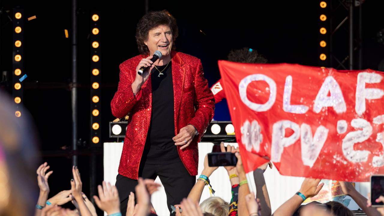 Olaf der Flipper, bürgerlich Olaf Malolepski, spielt vor tausenden Fans.