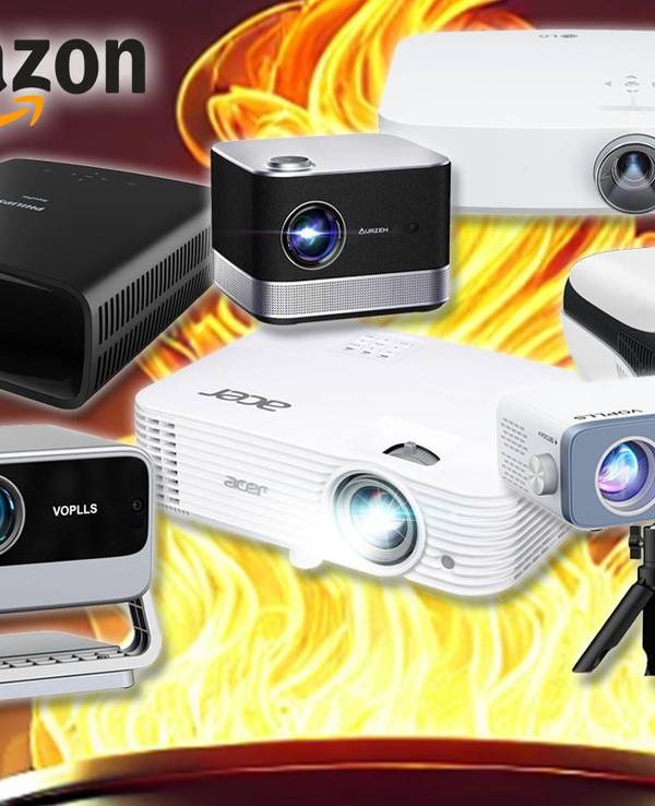 Mini-Beamer und LED-Beamer verschiedener Marken, darunter Acer, LG oder Philips vor einem Feuer im Hintergrund.