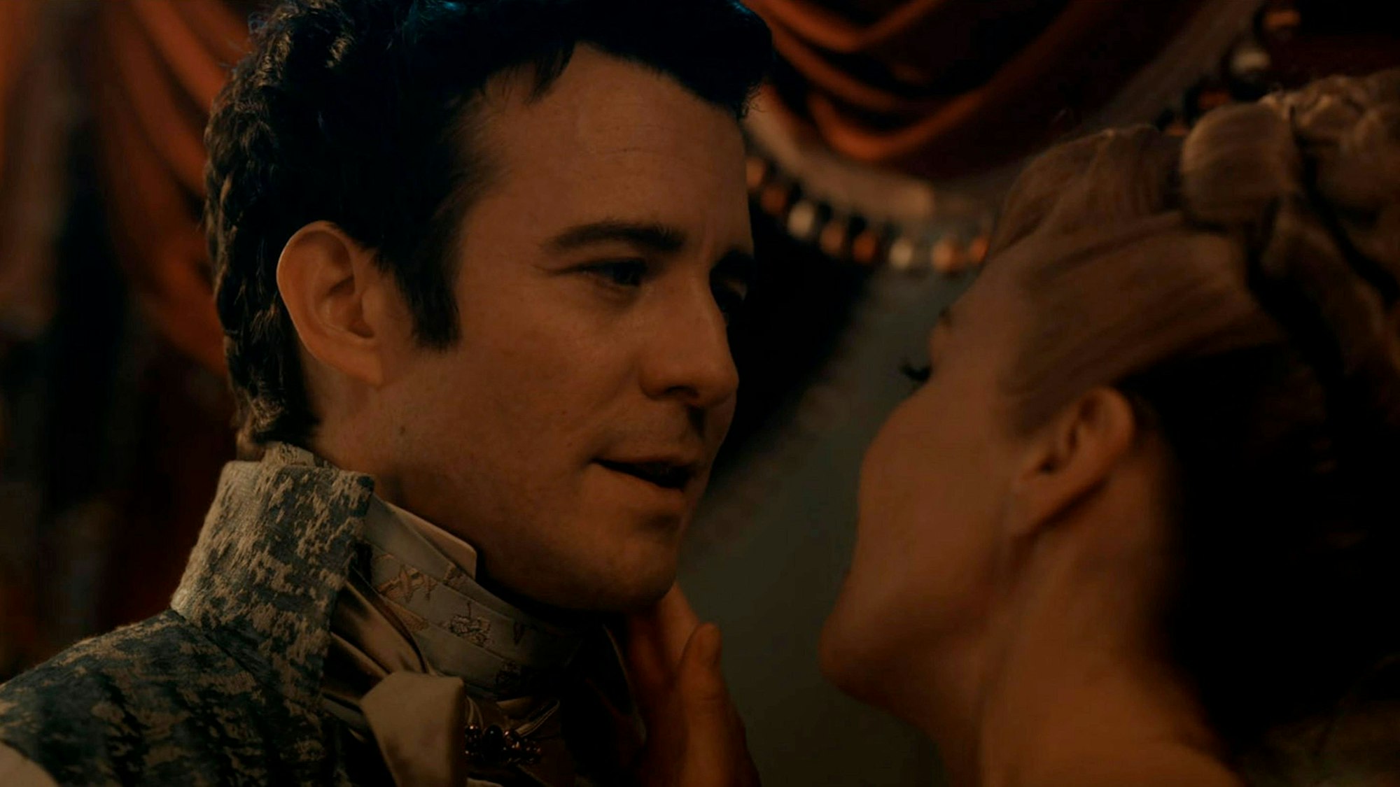 Luke Thompson als Benedict Bridgerton.