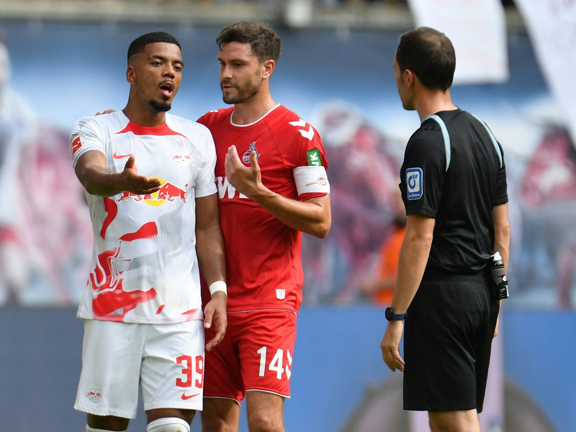 Benjamin Henrichs und Jonas Hector im Gespräch mit Benjamin Brand.