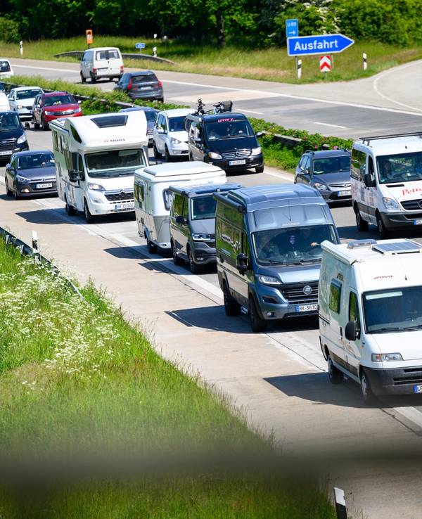 Stau auf einer Autobahn.