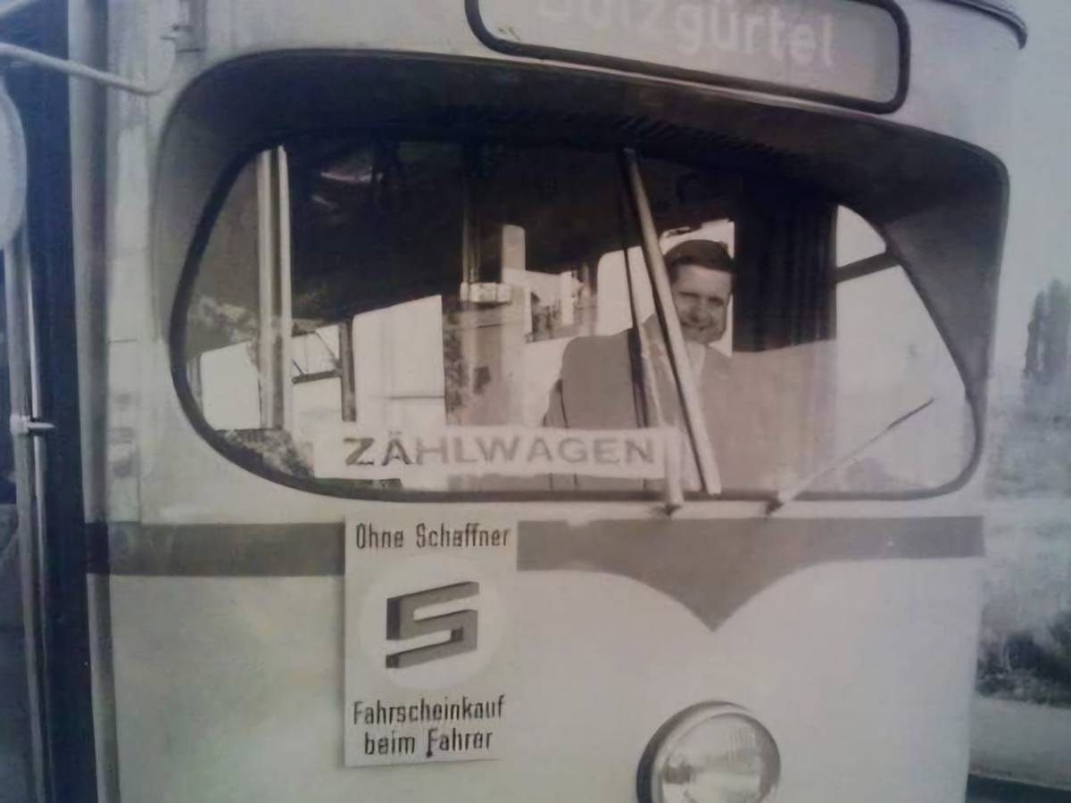 Eine KVB-Bahn in den 1960er-Jahren.