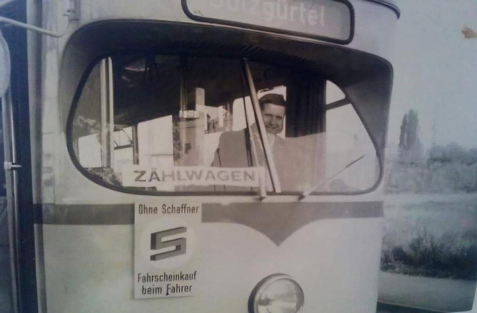 Eine KVB-Bahn in den 1960er-Jahren.