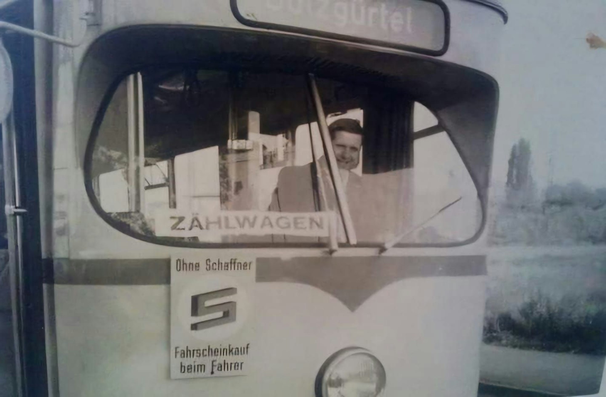 Eine KVB-Bahn in den 1960er-Jahren.
