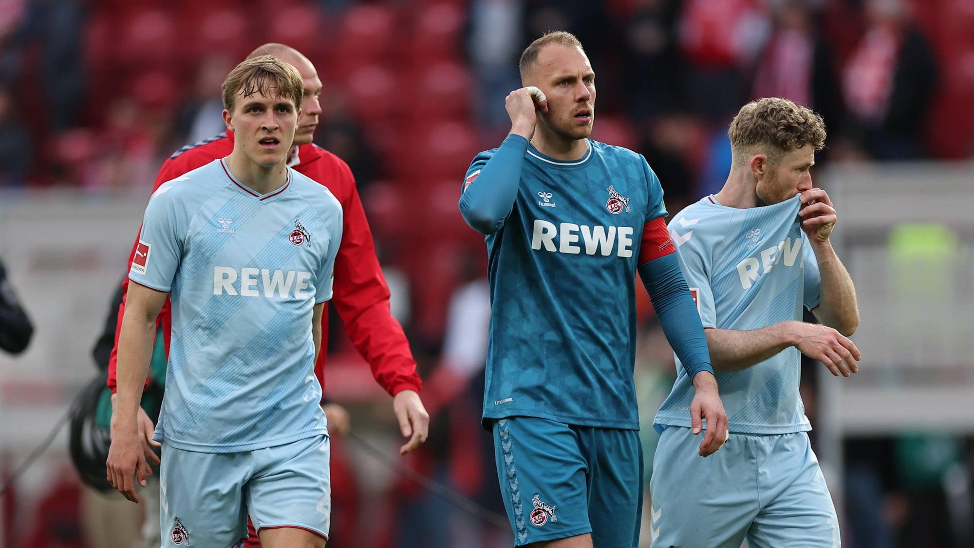 Florian Kainz, Marvin Schwäbe und Timo Hübers nach einem Spiel des 1. FC Köln.