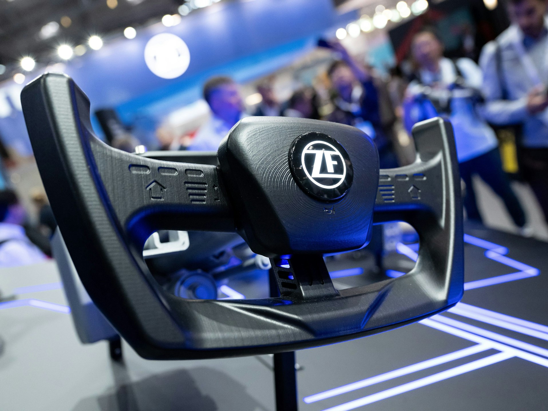 Komponenten für Fahrzeuge von ZF sind während der IAA am Stand von ZF ausgestellt.