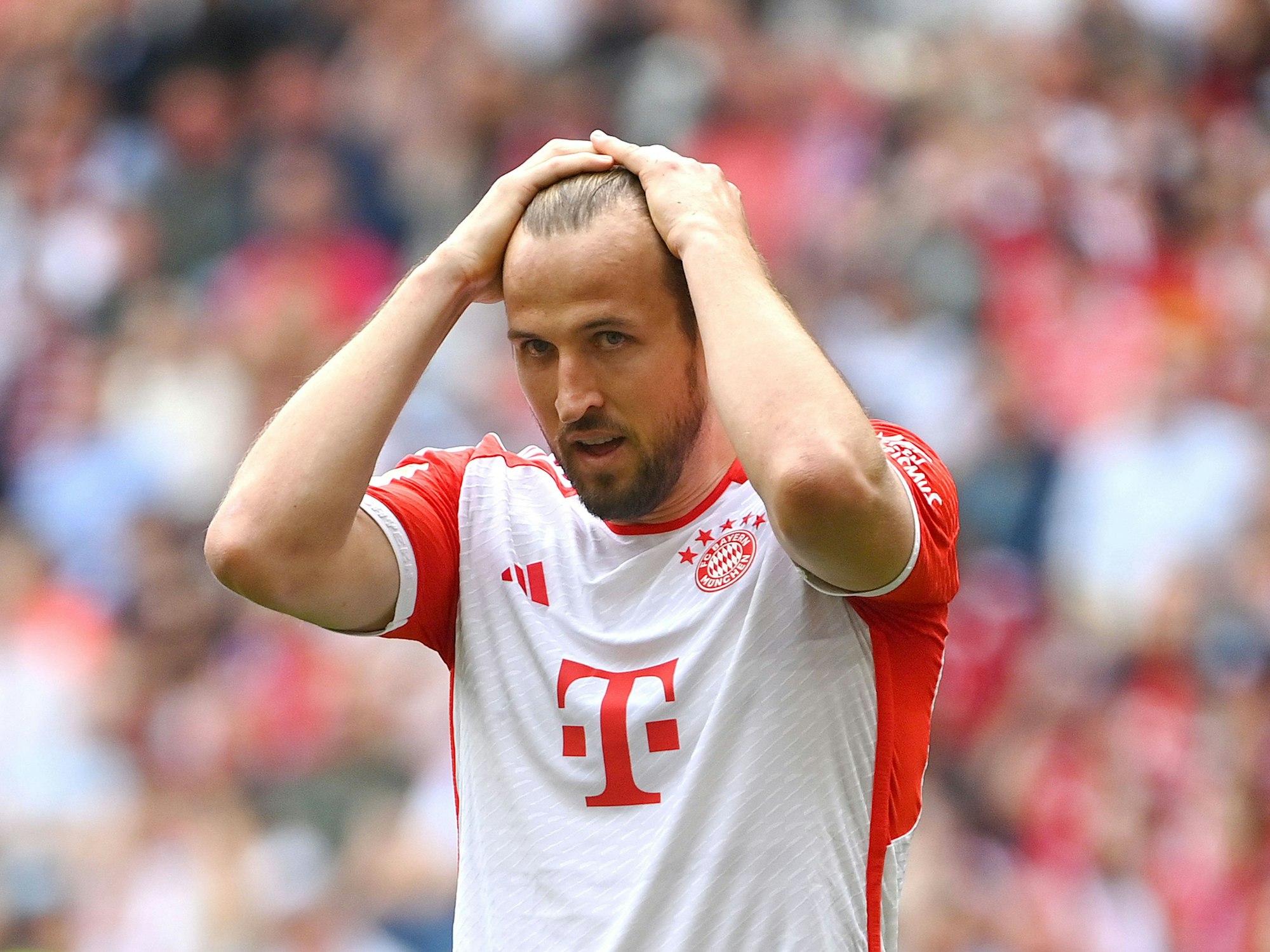 Harry Kane rauft sich die Haare.