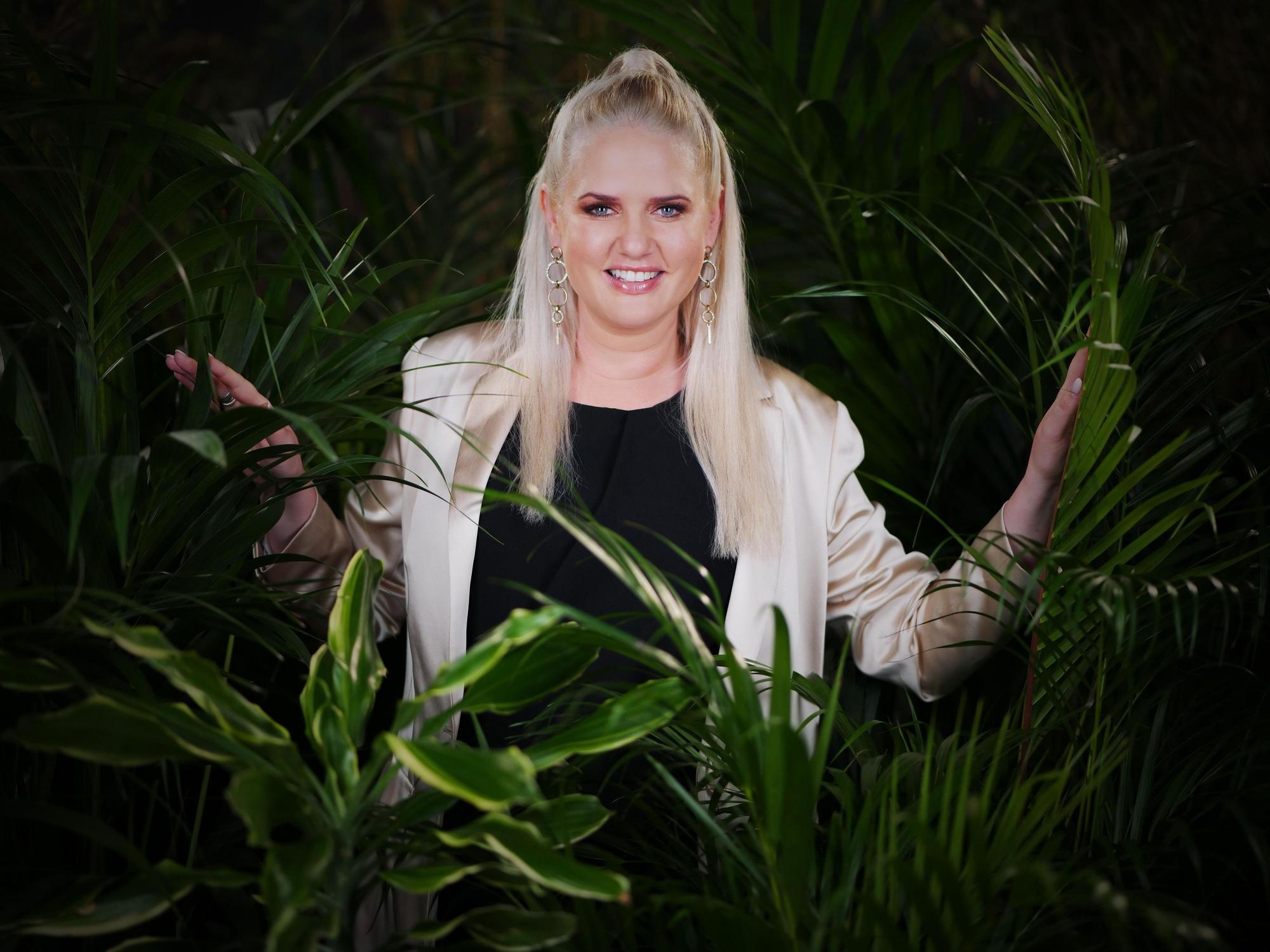 Sarah Knappik beim Foto-Shooting für das Sommer-Dschungelcamp