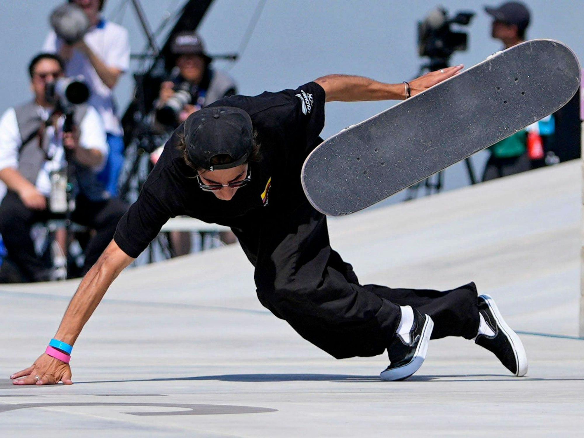 Jhancarlos Gonzalez kurz vor einem Sturz bei den Olympischen Spielen.
