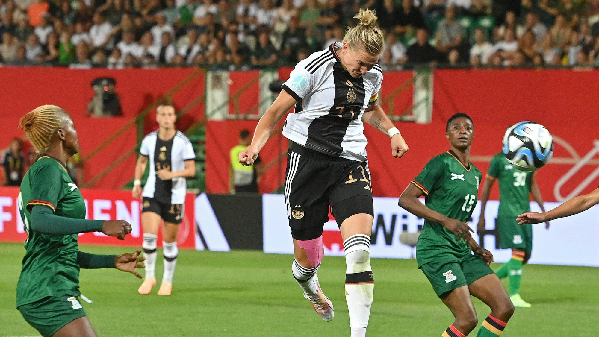 Alexandra Popp am 7. Juli 2023 im Testspiel zwischen Deutschland und Sambia. Bei Olympia treffen beide Teams nun erneut aufeinander.