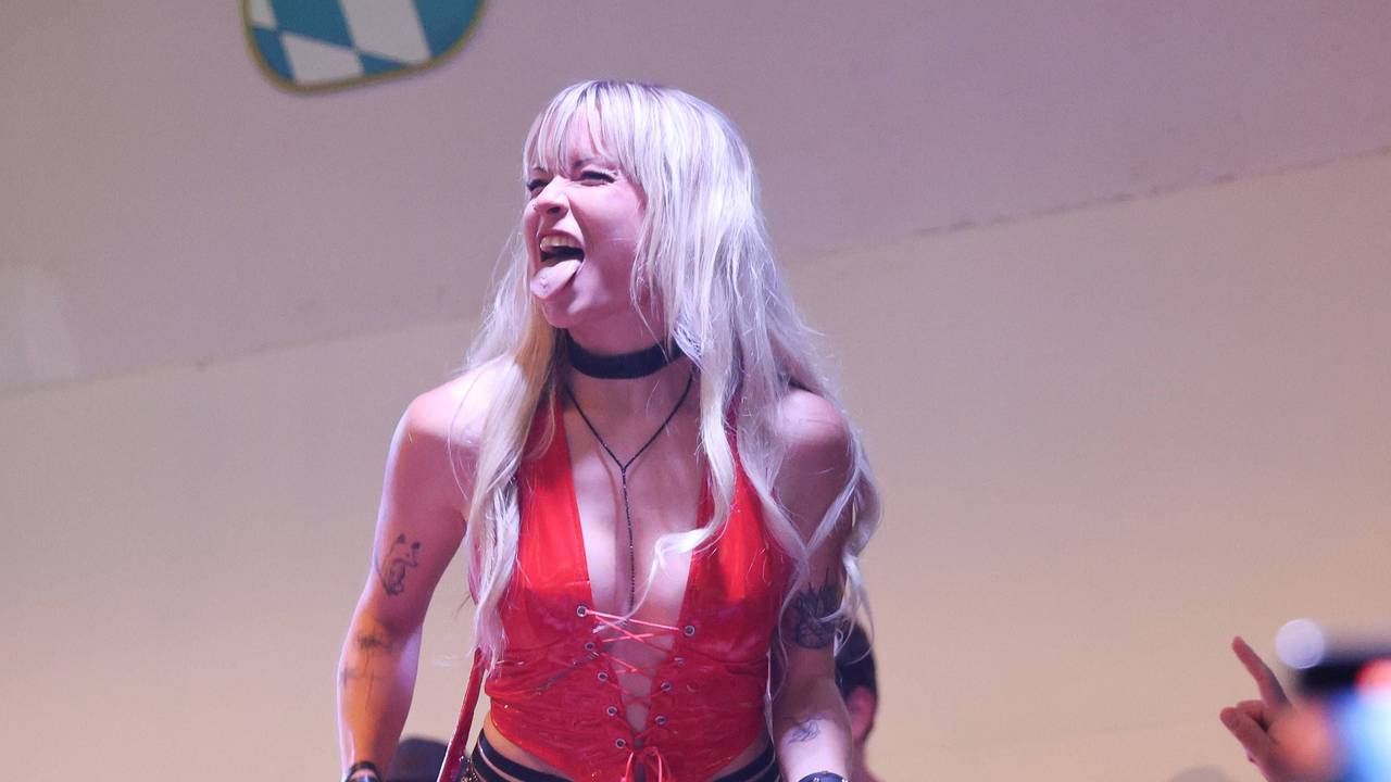 Mia Julia ist die unangefochtene Königin der Mallorca Stars! Hier ist sie bei ihrem Auftritt am 24. Mai 2024 im Bierkönig zu sehen.