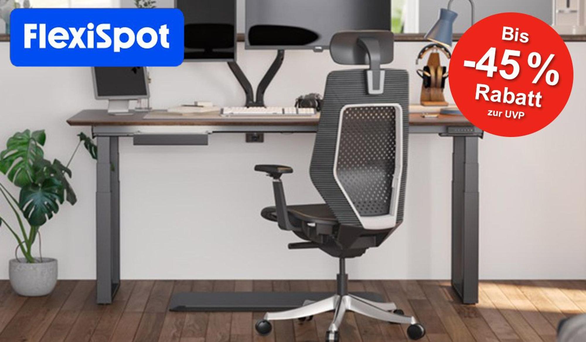 In einem Büro steht ein höhenverstellbarer Schreibtisch mit Bürostuhl von FlexiSpot.