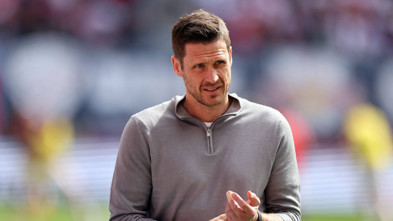 Sebastian Kehl, Sportdirektor von Borussia Dortmund, kommt in das Stadion.