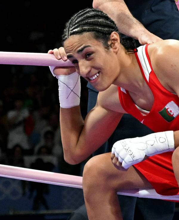 Olympia-Boxerin Imane Khelif nach ihrem Kampf gegen die Italienerin Angela Carini.