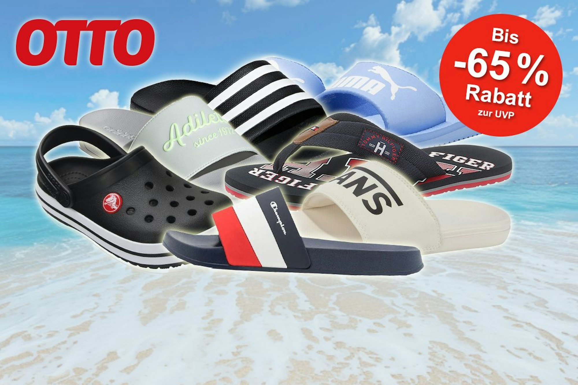 Badesandalen verschiedener Marken vor einem Hintergrund angeordnet