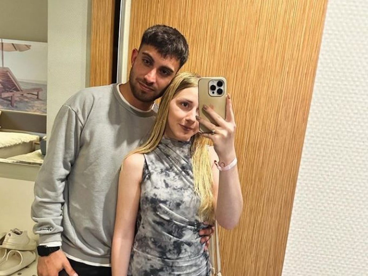 Loredana Wollny und Freund Servat haben geheiratet. Das Selfie zeigt das Paar im März 2024.