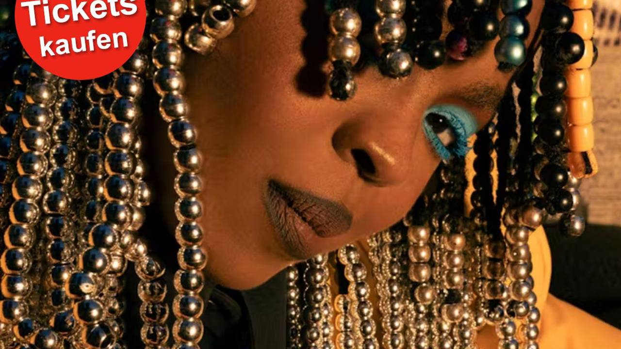 Lauryn Hill auf einem Bild für ihre neue Tour.