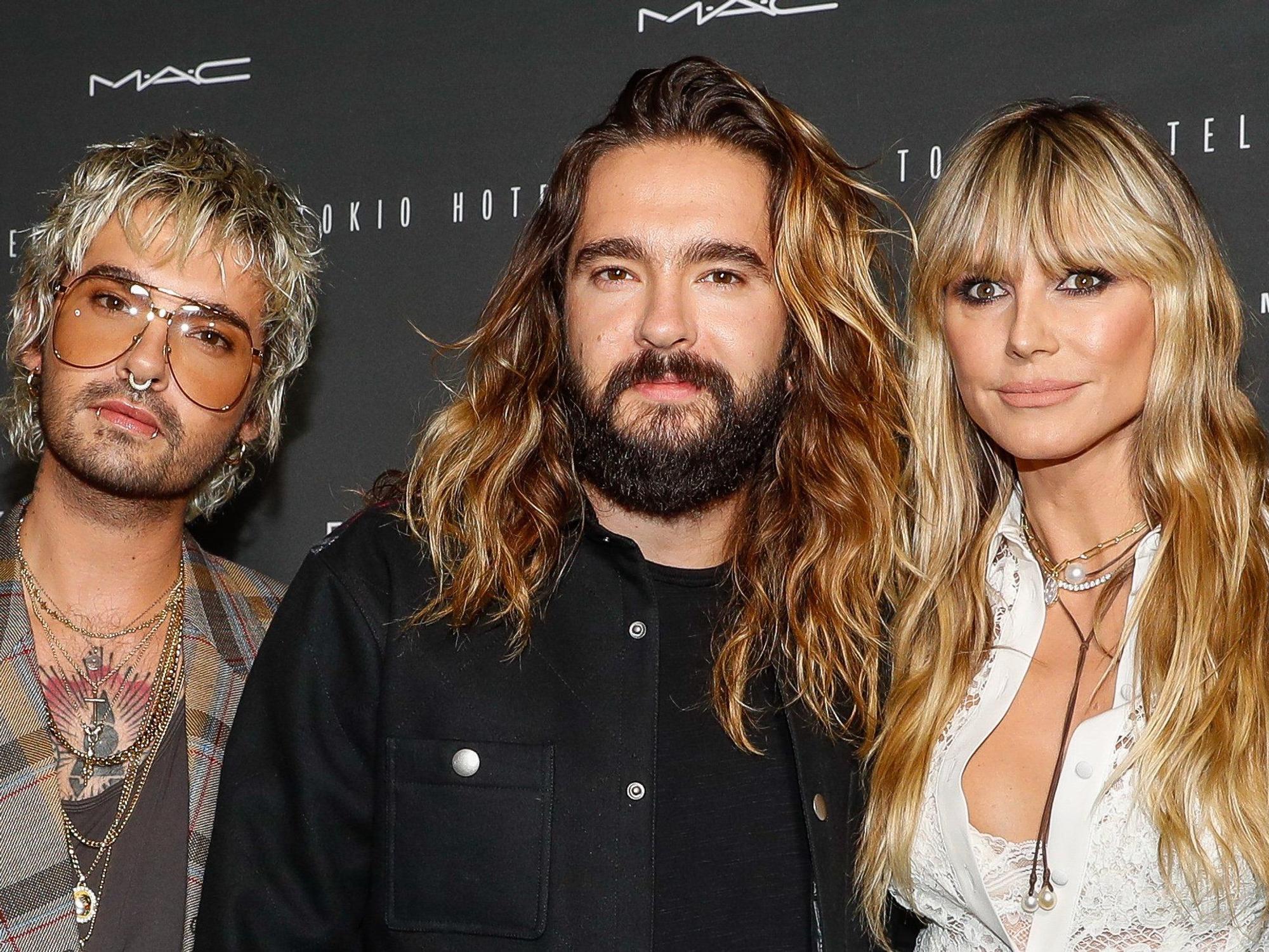 Bill Kaulitz, sein Bruder Tom und dessen Frau Heidi Klum, hier bei einer Veranstaltung in Berlin 2020, sind ein Herz und eine Seele.