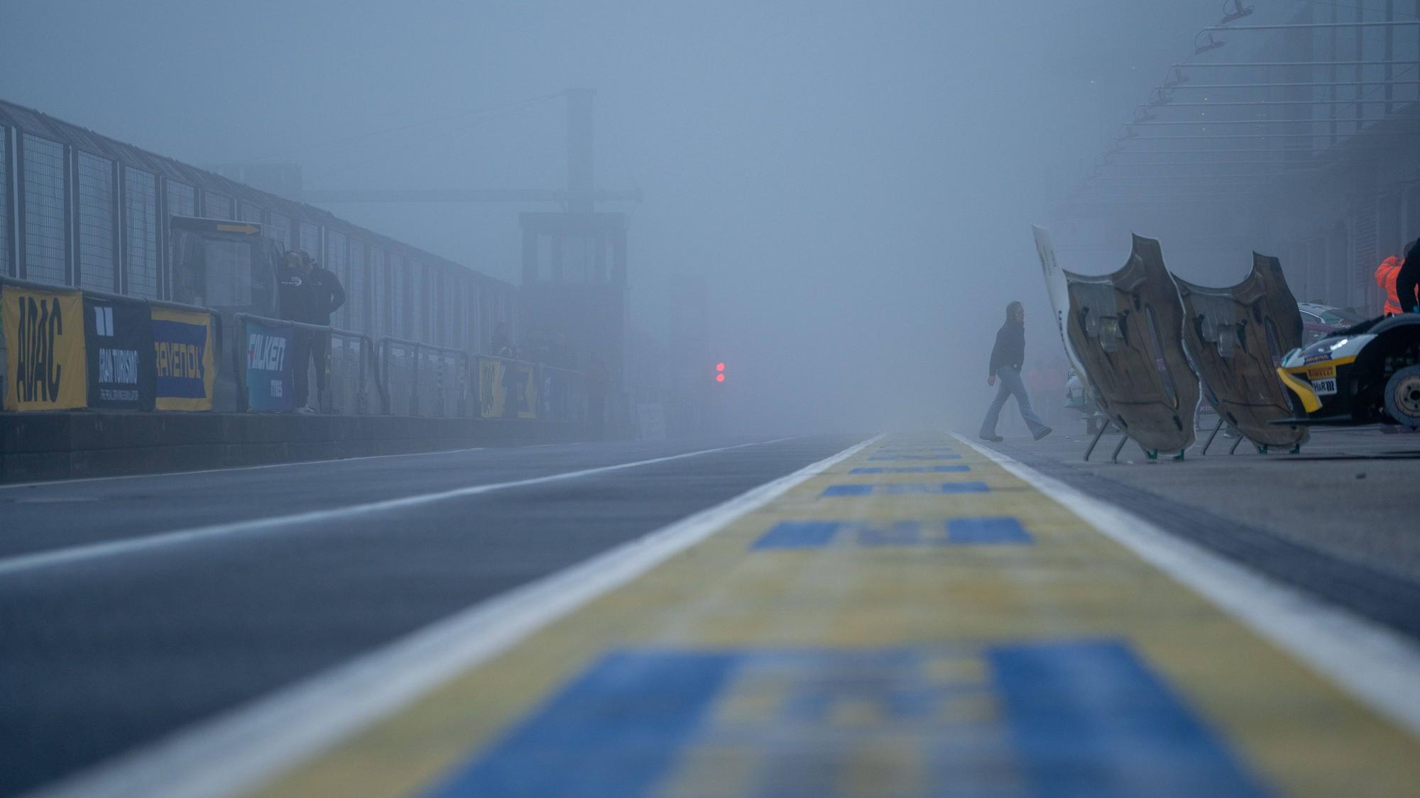 Ein Blick auf die Boxengasse am Nürburgring am 22. Juni 2024.