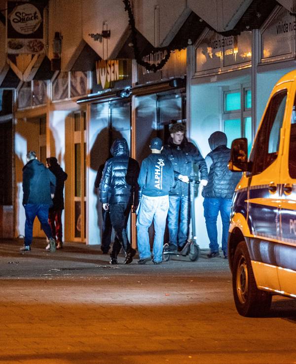 Die Polizei patrouilliert nachts im Görlinger Zentrum.