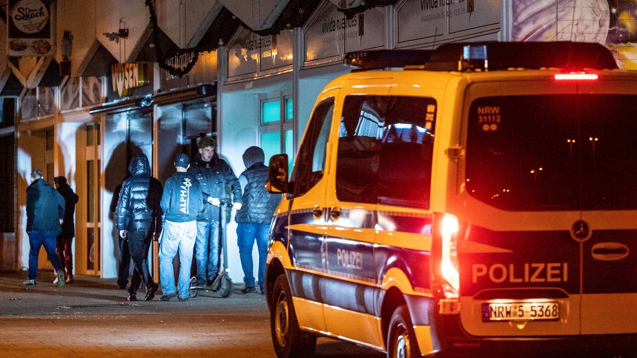 Die Polizei patrouilliert nachts im Görlinger Zentrum.