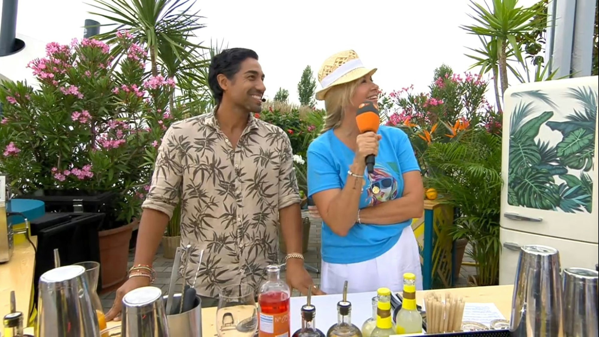 Das Foto stammt aus dem ZDF-Fernsehgarten vom 4. August und zeigt Andrea Kiewel im Gespräch mit Nic Shanker. Screenshot erstellt am 4. August zum Zwecke der Berichterstattung. Quelle: ZDF Mediathek