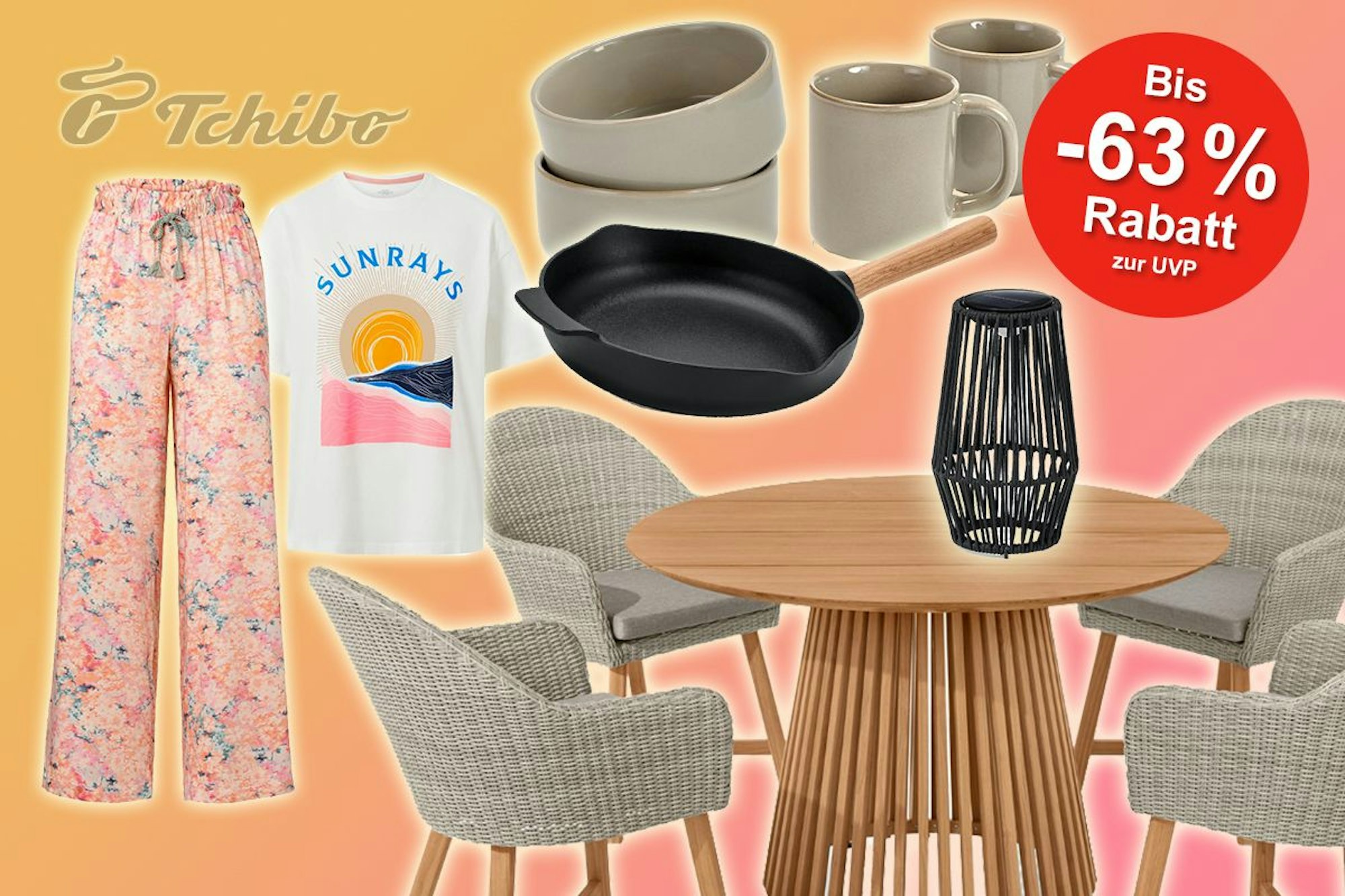 Verschiedene Tchibo Produkte wie Klamotten, Pfanne, Geschirr, Garten Tisch und Lampe vor einem orange-pinken Hintergrund